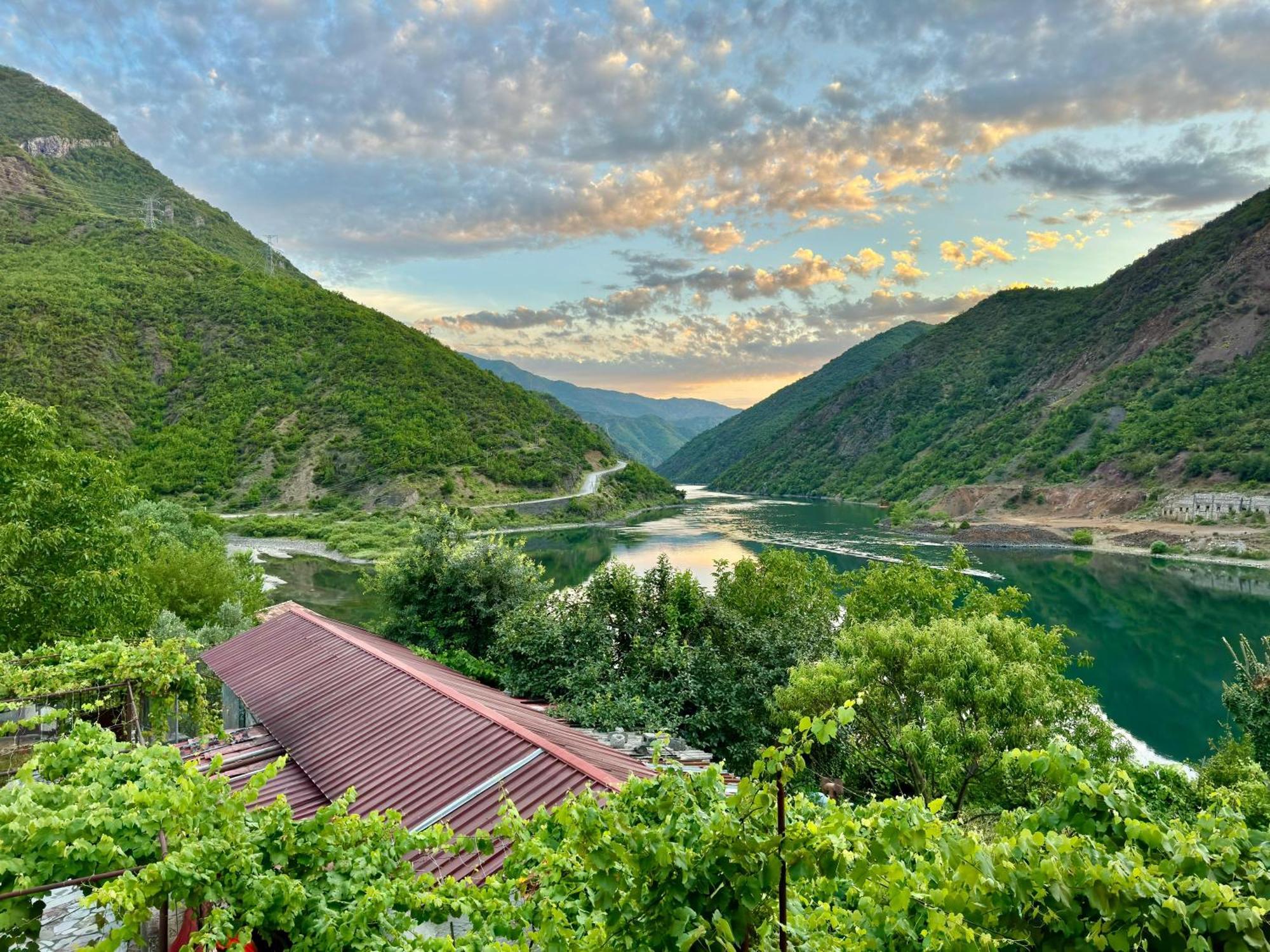 Koman_Lakeview_Apartments Shkodër Dış mekan fotoğraf